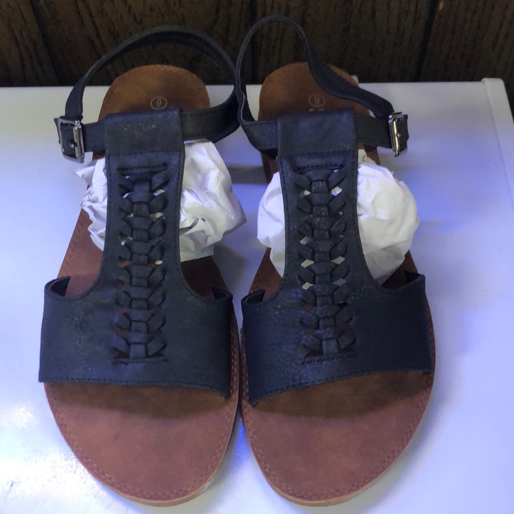 Black sandals